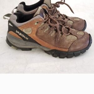 🌄Vasque Women's Leather Trail Shoes - Sz 7 🌄